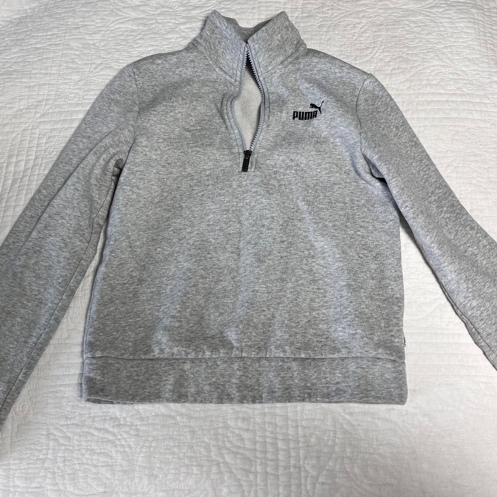 Women's Size Small Puma Sweatshirt